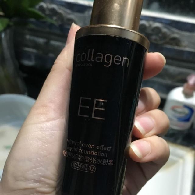 水润服帖屈臣氏骨胶原矿物柔光水粉粉底乳象牙肌0230克质地轻薄剔透
