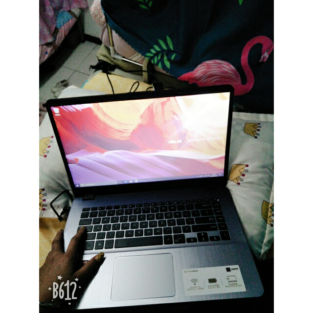 华硕asus畅玩顽石v580qr四核fx9800p4g256gb固态1tbr5m5352g独显156