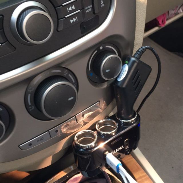 苏宁自营沿途yantu点烟器一拖三b39无线多功能车用插头汽车充插座一拖