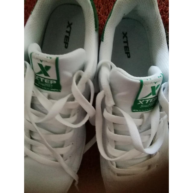 特步xtep情侣板鞋男鞋女鞋新款低帮系带绿尾迷彩小白鞋休闲板鞋男女