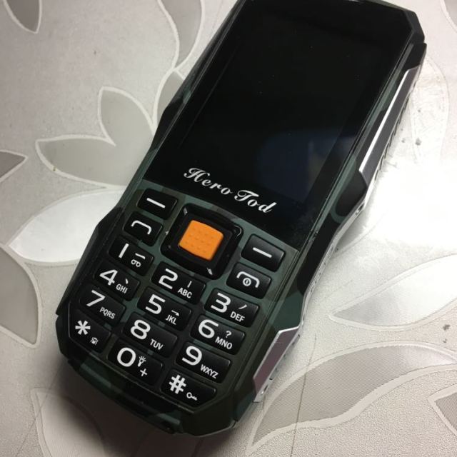 6800毫安超大电池超长待机老年手机weiimi (黑金色)高清大图|实物图