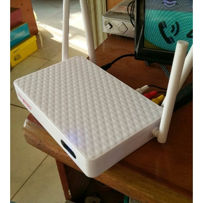 diyomate/迪优美特 x5四核网络机顶盒高清播放器16g安卓 无线wifi电视