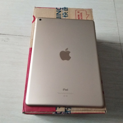 Apple iPad MPGW2CH\/A 9.7英寸 平板电脑(12