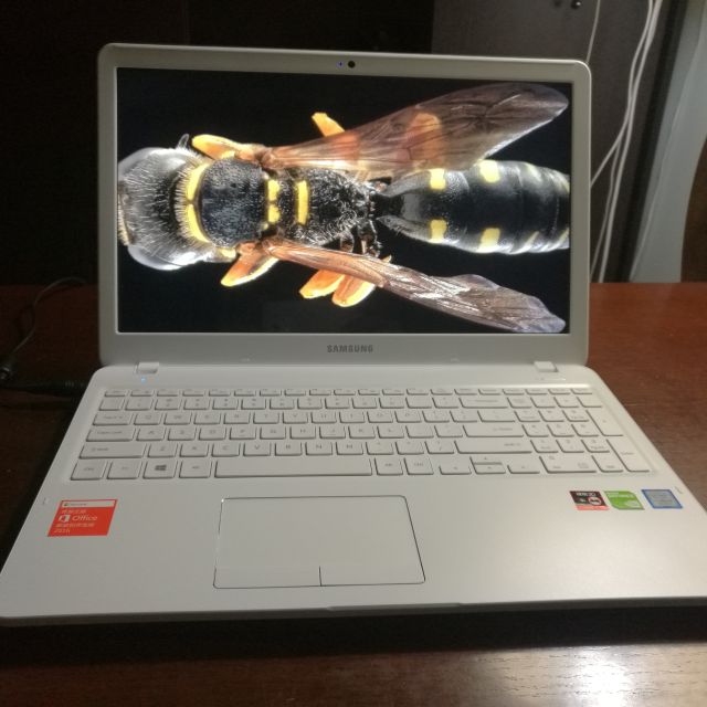 三星np550r5m-x02cn 15.