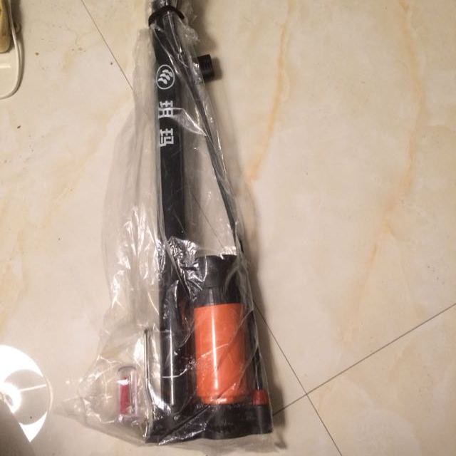 > 普通家用打气筒 外增压橙色(代表)商品评价 > 打气筒高效快捷,有气.