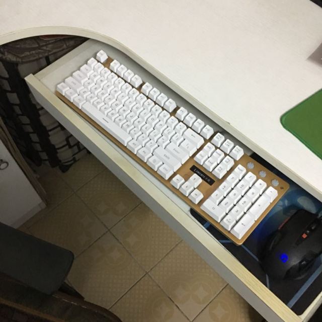 limeide机械手感键盘 悬浮按键专业电竞网吧lol cf游戏键盘 发光