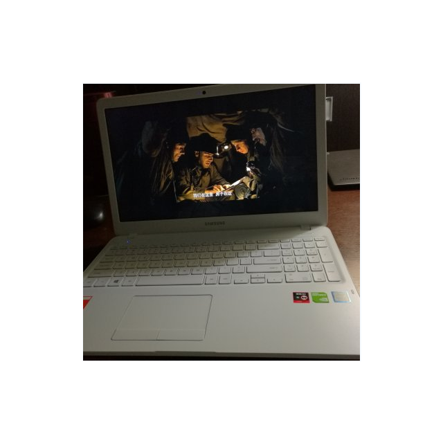 三星np550r5m-x02cn 15.