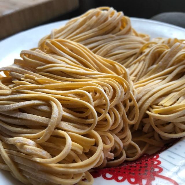 俊媳妇多功能升级版非电动家用三刀压面机手动面条机制面机圆面饺子皮