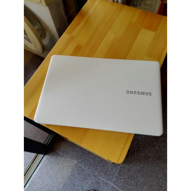 三星np300e5l-x05 15.