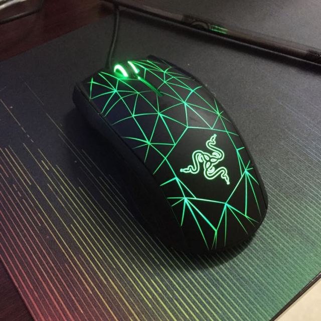> razer雷蛇 taipan太攀皇蛇3500钻石星辰版 lol电竞有线游戏鼠标商品