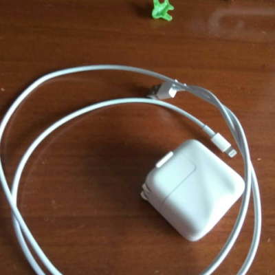 Apple iPad MPGW2CH\/A 9.7英寸 平板电脑(12