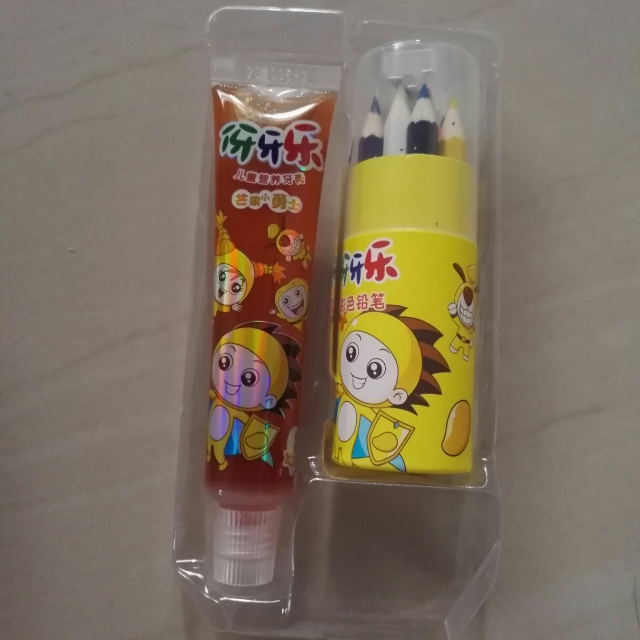 > 伢牙乐儿童营养牙膏(芒果小勇士)40g商品评价 > 包装很好看,还送