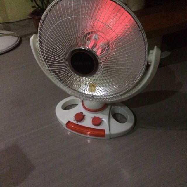 器烤火炉电暖器家用卧室宿舍取热器小型台式烤火器省电节能摇头电暖炉