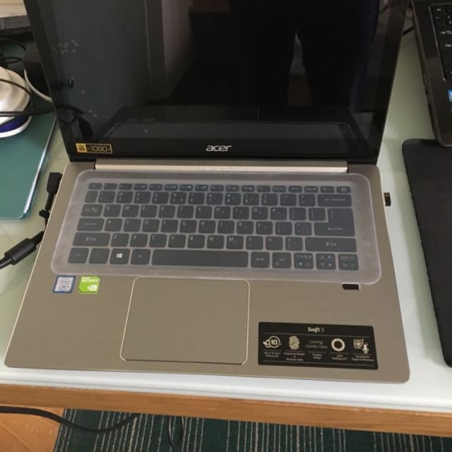 宏碁acer蜂鸟swift3 sf314 i5-8250u 8g 256g ips mx150 14英寸金属