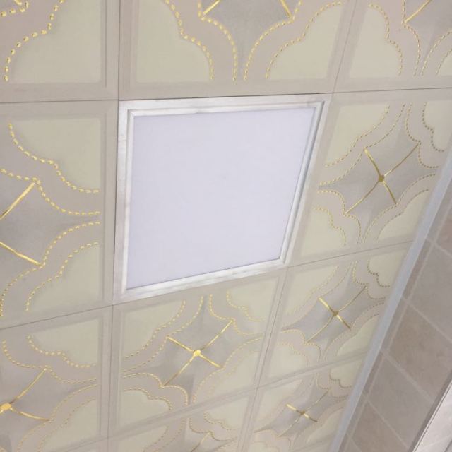 灯集成吊顶卫生间灯具厕所灯阳台浴室 30x30 42w吸顶灯安装铝扣板的