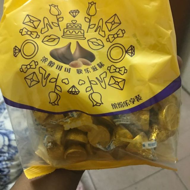 冷链配送好时kisses巴旦木牛奶巧克力500g
