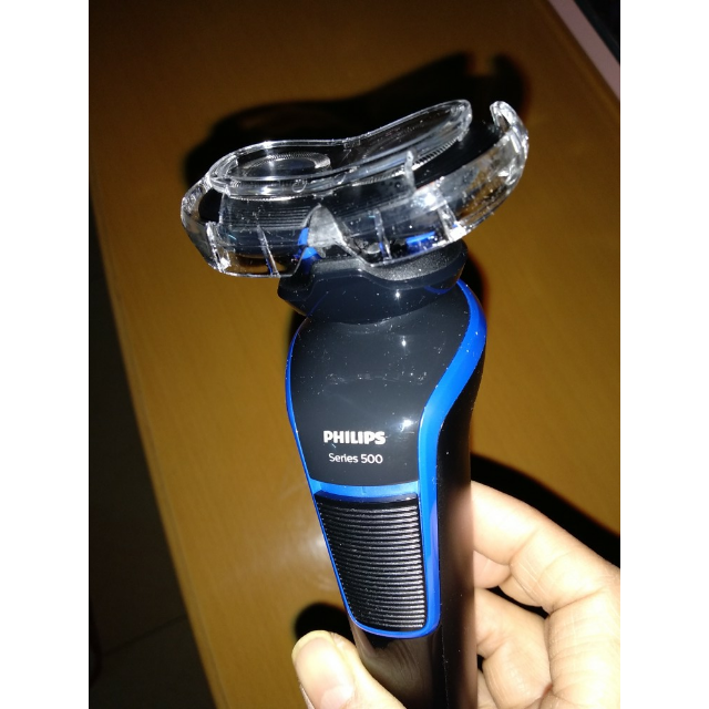 飞利浦(philips) 电动剃须刀 s528 双刀头干湿两用全身水洗 充电旋转