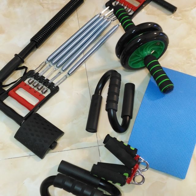 > 健身器材家用多功能训练套装体育用品锻炼胸肌臂力棒扩胸臂力器男