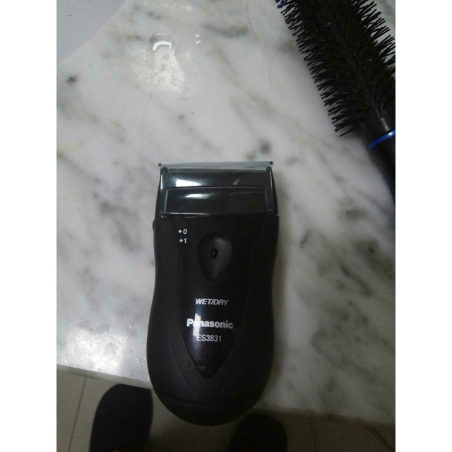 松下(panasonic)es3831k 干电池式男士刮胡刀便携胡须刀全身水洗剃须
