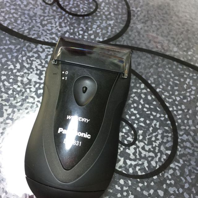 松下(panasonic)es3831k 干电池式男士刮胡刀便携胡须刀全身水洗剃须
