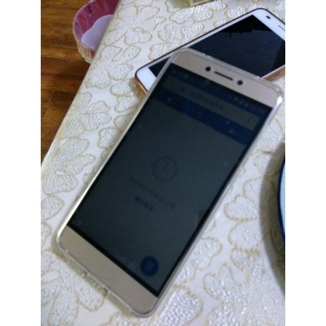 乐酷1移动全网通4g金色4gb运存32gb内存骁龙处理器后置双摄智能手机