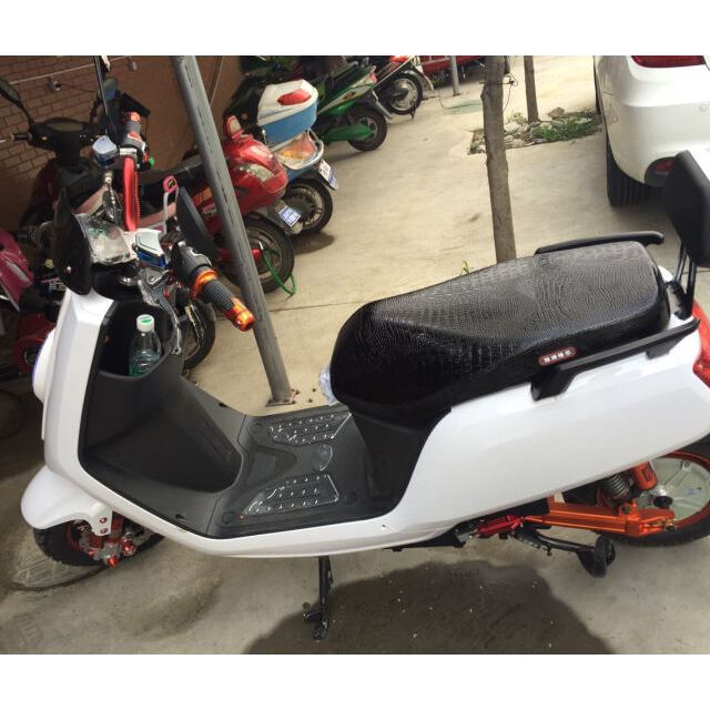 > 风感觉大小金牛电动车60v电动摩托车72v大牛电瓶车电动成人车 白色