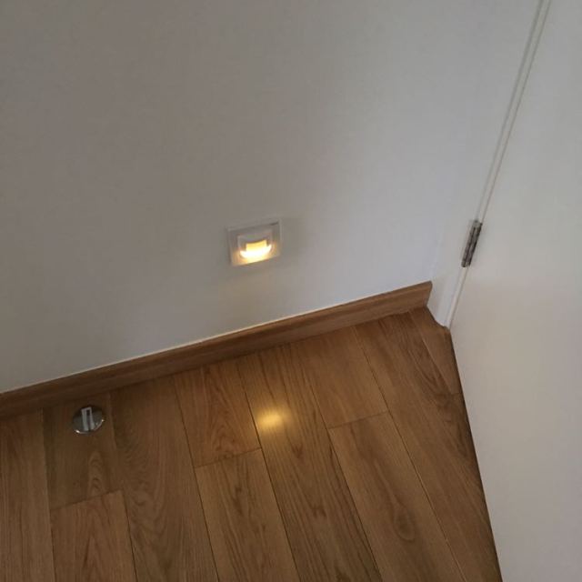 罗格朗地脚灯86型仕典白色人体智能感应壁脚灯红外感应墙壁指示灯