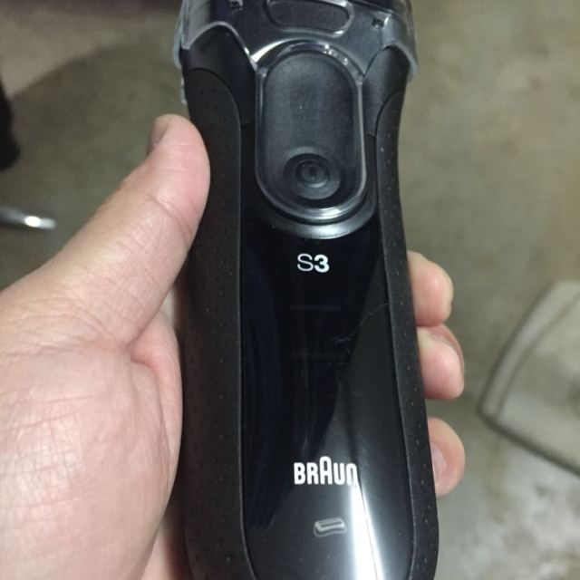 德国博朗男士电动剃须刀3系充电往复式水洗刮胡须刀 3020s黑色高清