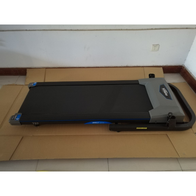 > 乔山tempo t57 宽跑带更舒适 家用电动跑步机 健身器材品牌机 黑色