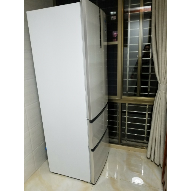 > casarte冰箱bcd-360wdcku1商品评价 > 外观很漂亮,跟白色墙.