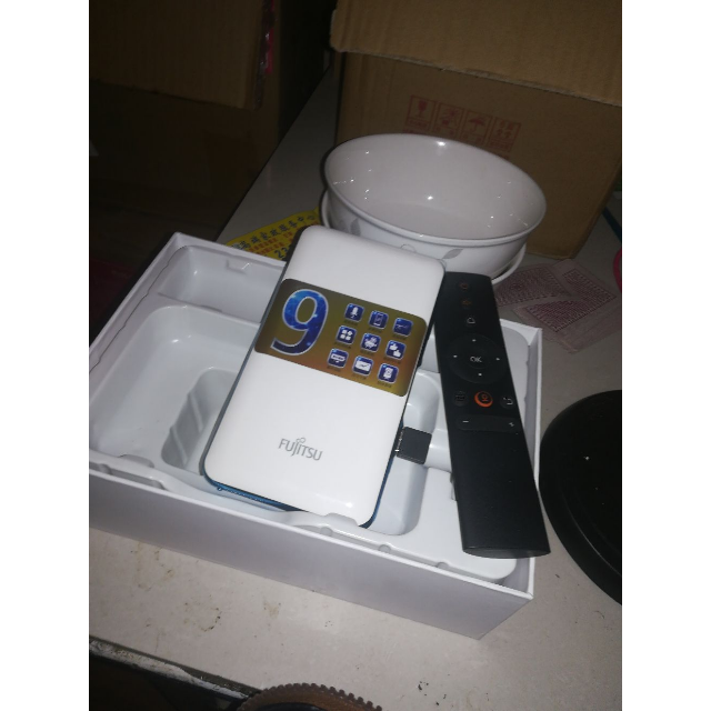 富士通fa100微型手机投影仪家用投影机智能高清迷你随身家庭影院