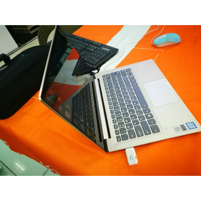 联想(lenovo)720s 14英寸轻薄本笔记本电脑(i5-7200u 8g 256gb ssd 2g