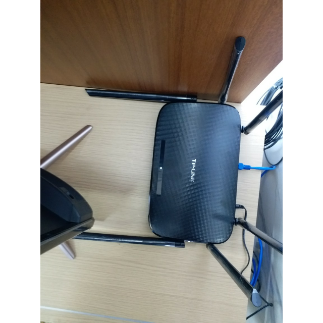 tp-link tl-wdr7300 2100m智能双频无线路由器 六天线家用路由器高清