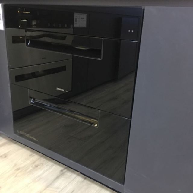 > 老板消毒柜ztd100b-801商品评价 > 很好,很棒,一直在苏.