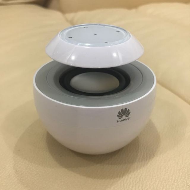 荣耀honor小天鹅蓝牙音箱am08原装无线蓝牙迷你便携小音响低音炮白色