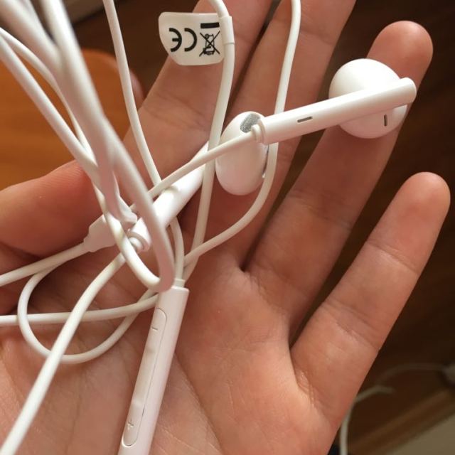 华为huawei荣耀honoram115半入耳式有线耳机三键有线控带麦白色