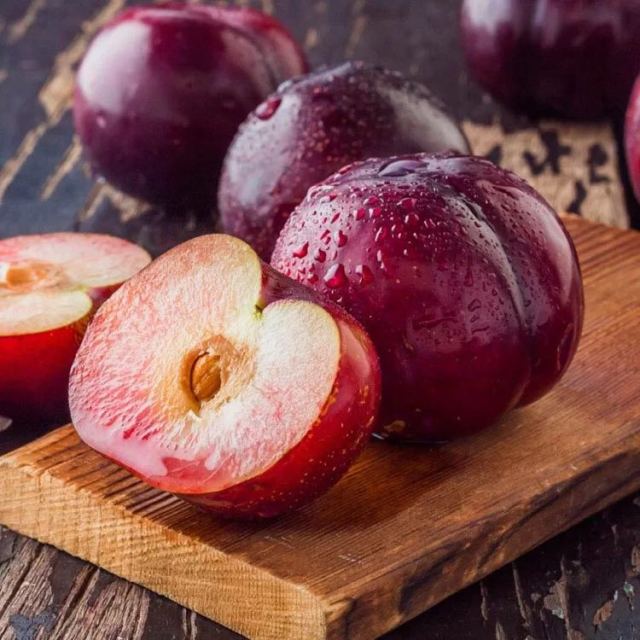 苏宁生鲜智利黑布林6个70g以上个进口李子新鲜水果