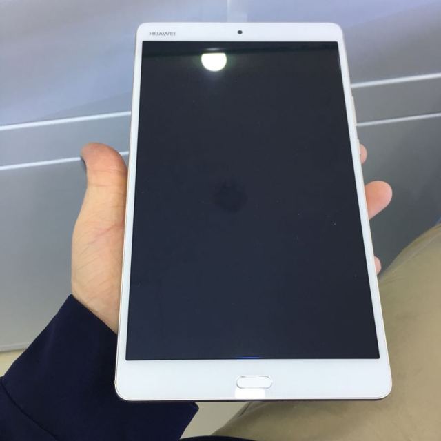 huawei平板m384英寸通话平板电脑4gb64gb通话版2k高清屏哈曼卡顿音效
