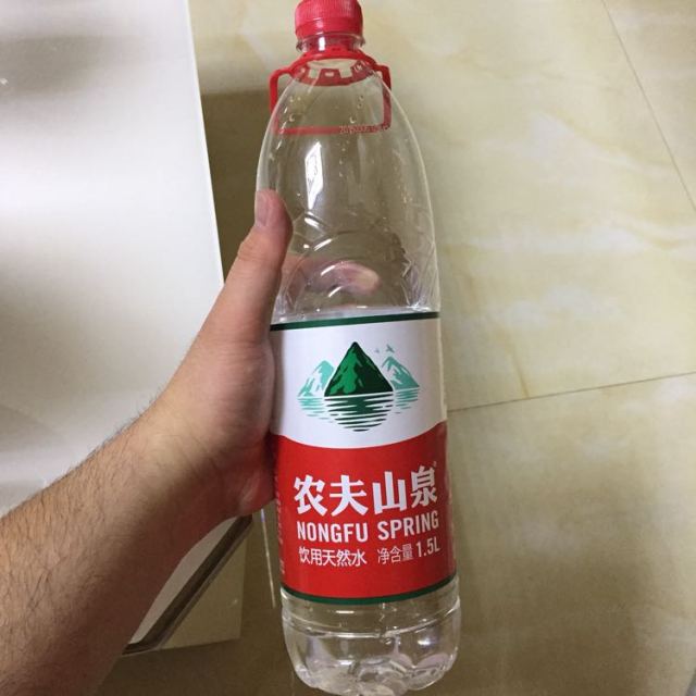 农夫山泉天然水1 5l*12箱装 家庭用水 饮用水高清大图