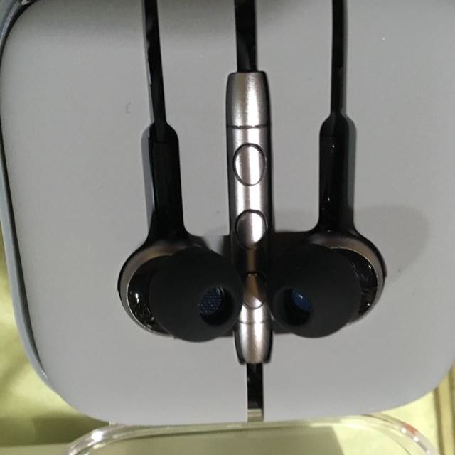 > xiaomi/小米 小米圈铁耳机pro 入耳式线控跑步运动音乐降噪耳塞商品