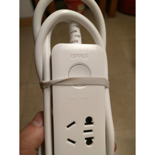 > 欧普照明创意插线板插座排插充电拖线板 4位1.