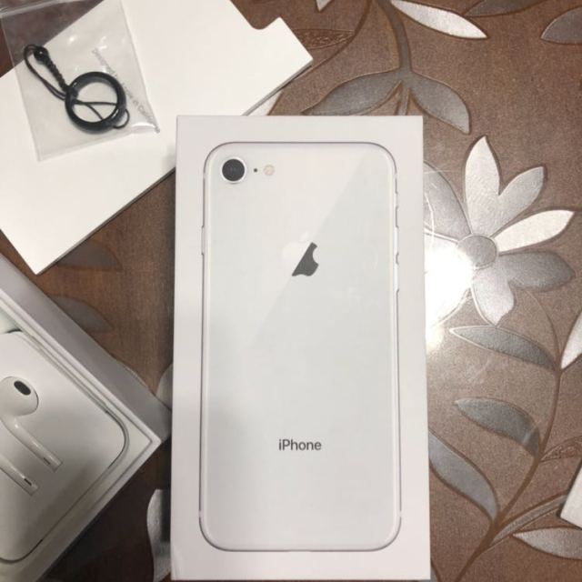 > apple iphone 8 64gb 银色 全网通商品评价 > 苹果8确实比6快了很.