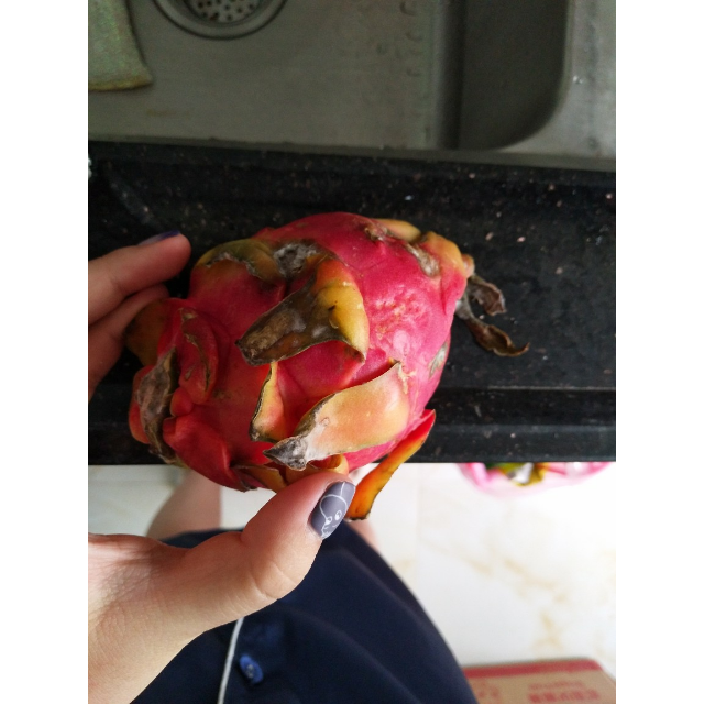 5斤 新鲜热带水果 进口生鲜食品红心紫心火龙果商品评价 > 长毛了