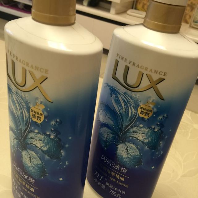 力士lux沐浴露爽膚沐浴乳閃亮冰爽750ml清新薄荷醇加拿大冰河泥聯合