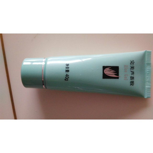 > 完美芦荟胶40克x2支 滋润保湿商品评价 > 我们家族在完美公司买.