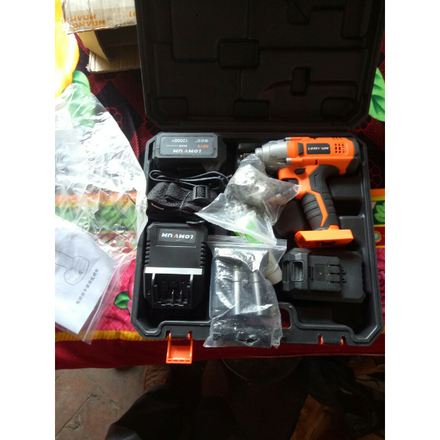 龙韵电动扳手 无刷冲击扳手锂电充电架子工木工套筒风炮安装工具 一体