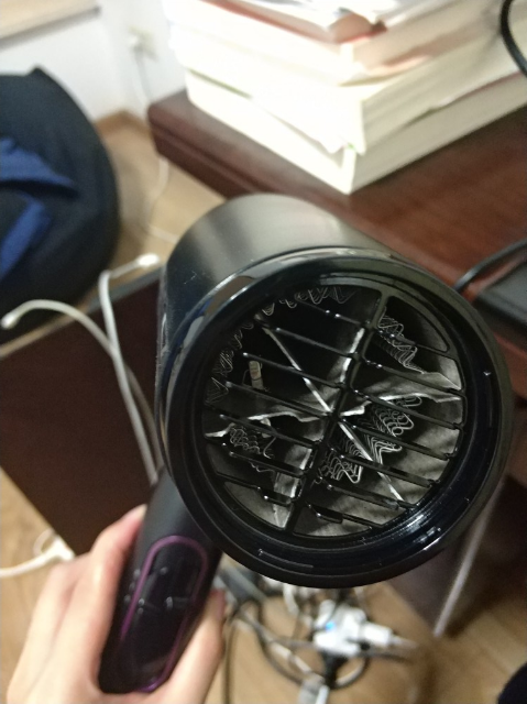 飞利浦(philips) 电吹风 hp8230 黑色 恒温设计家用/大功率/冷热风