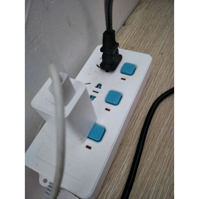 海锚接线板插排插线板开关分控三位18米拖线板延长线插座hm633白色