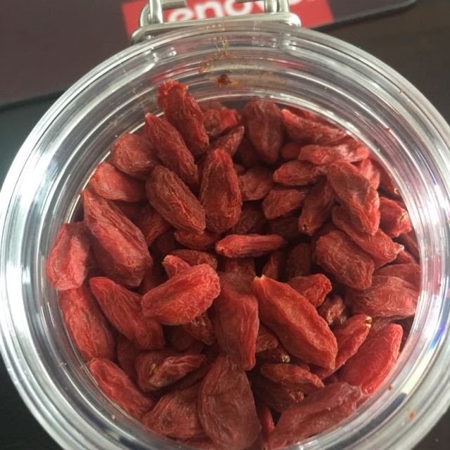 > 杞年枸杞子 头茬贡果 精选宁夏贡果红枸杞 大颗粒 100g/罐 苏宁自营