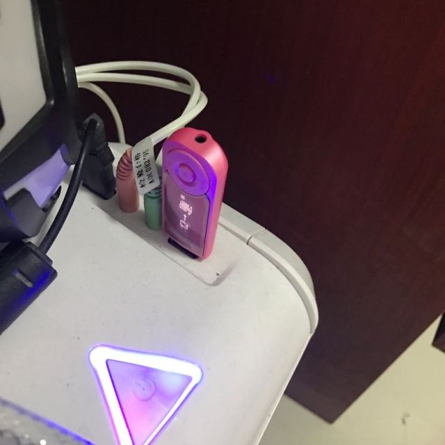 飞利浦新款sa1208mp3 显歌词 无损音乐播放器 运动背夹 英语学习随身